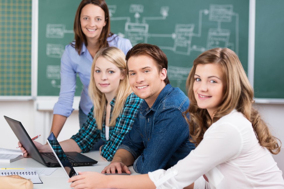 Studenten Teen Zierlicher Partnertausch